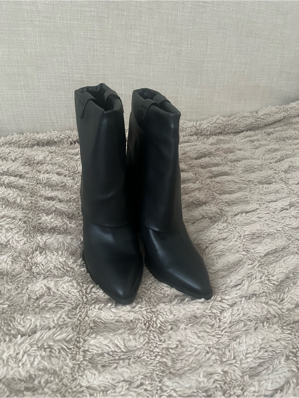 Steve Madden Black Pointed-Toe Mid-Calf Heeled Boots